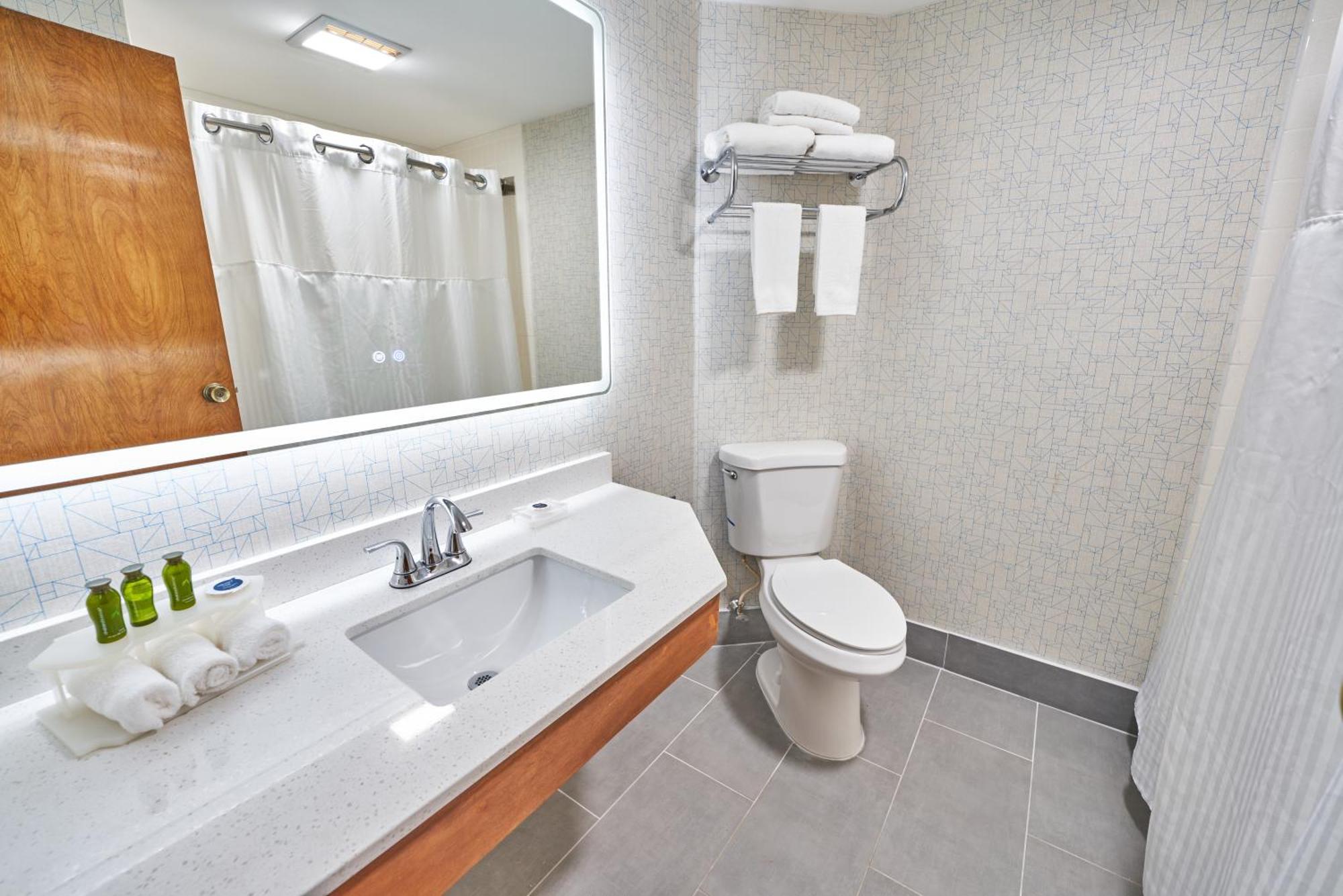 Seaport Resort And Marina Fairhaven Екстер'єр фото