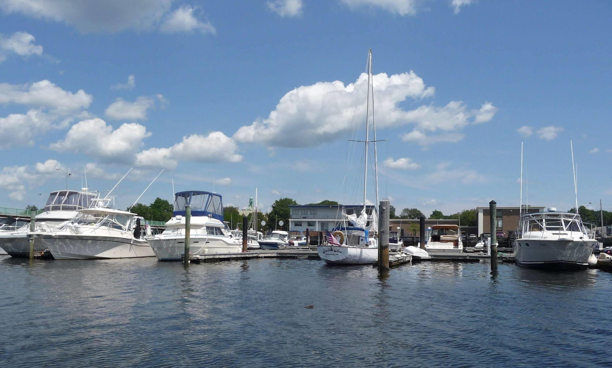 Seaport Resort And Marina Fairhaven Екстер'єр фото